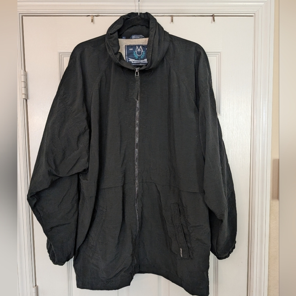 Men's MEMBERS ONLY Vintage Windbreaker Jacket